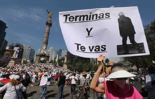 Marchan en CDMX y León en contra de consulta de Revocación de mandato