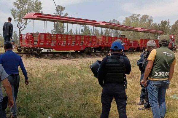 11 heridos tras volcadura de trenecito en Bosque de Aragón