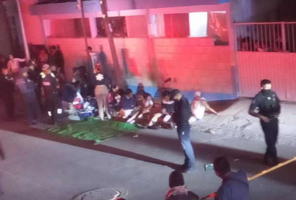 10 heridos durante riña entre borrachos en Puebla #VIDEOS