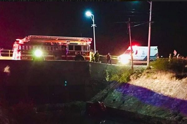 Tres muertos y un herido tras caída de auto a presa en Querétaro