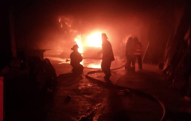 4 heridos tras incendio en fábrica de muebles en la alcaldía Azcapotzalco