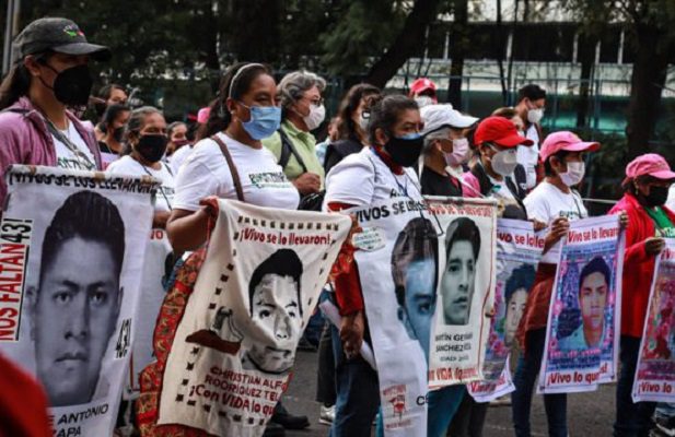 AMLO asegura que "pronto" se dará a conocer qué pasó con el Caso Ayotzinapa