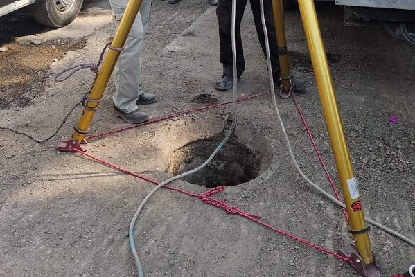 Dos trabajadores muere tras caer a pozo en Tezoyuca, Edomex