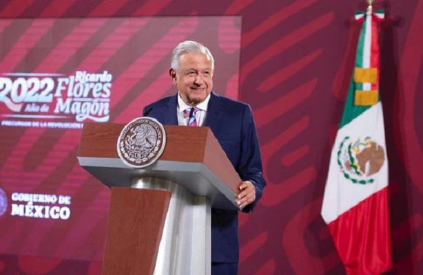 AMLO asegura que el Tren Maya no cambiará el color azul turquesa del mar