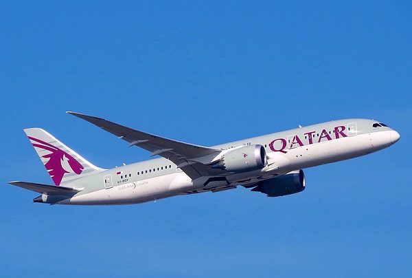 Qatar Airways pide al Gobierno de México escribir en inglés o árabe