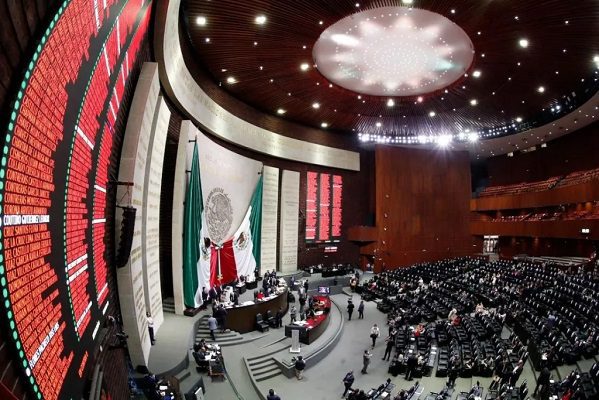 "Se van a exhibir como traidores", dice AMLO a legisladores que voten contra Reforma eléctrica