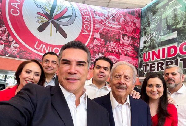 AMLO critica a Alito Moreno ordenar votar en contra de la Reforma eléctrica