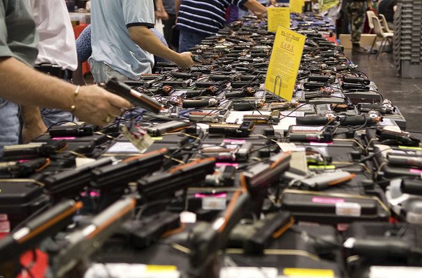 Gobierno de EE.UU. endurece leyes para venta de armas de fuego de fabricación casera