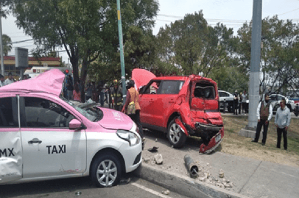 Al menos 11 lesionados tras choque de camión contra cuatro autos, en Tlalpan #VIDEO