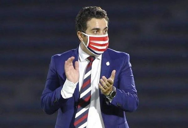 Despiden del Chivas a Marcelo Leaño tras derrota ante Monterrey