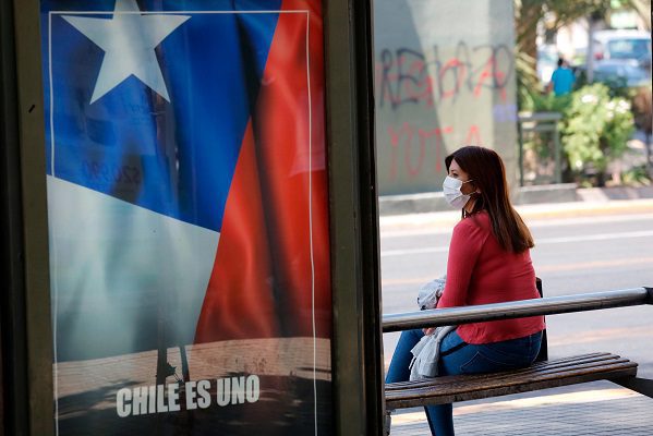 Chile elimina uso obligatorio de cubrebocas en casi todo el país