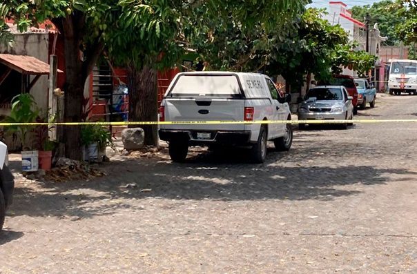 Asesinan a maestra normalista y a al menos otras cinco personas, en Colima