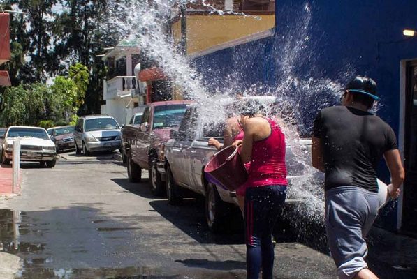 CDMX anuncia multas de más de 3 mil pesos por desperdiciar agua en Sábado de Gloria