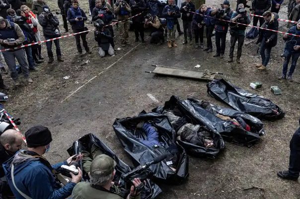 95% de las víctimas de Bucha murieron por disparos de bala