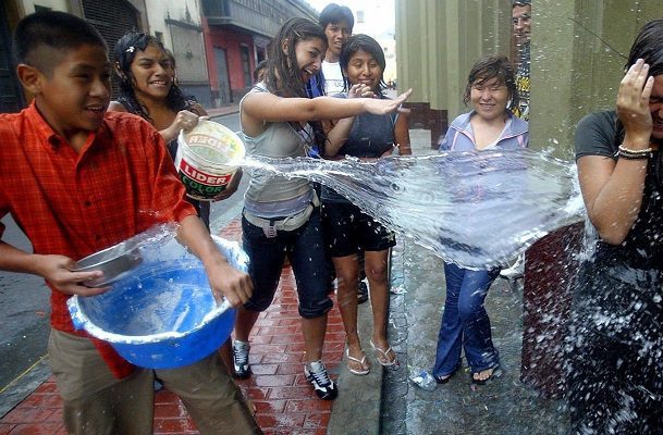 Sin sanciones en CDMX por desperdiciar agua en Sábado de Gloria