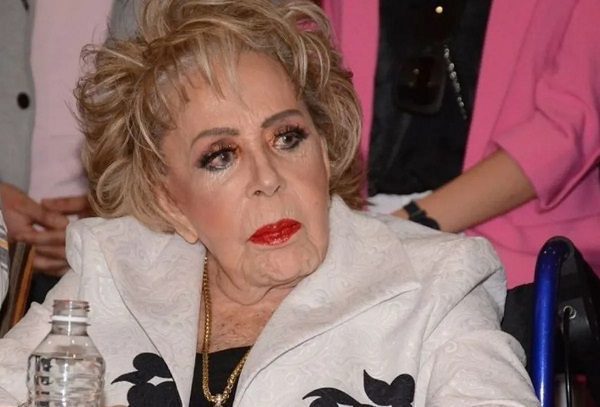 Cae pareja por robo a casa de Silvia Pinal; se llevaron bisutería