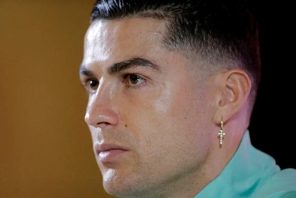 Cristiano Ronaldo no jugará el clásico del futbol de Inglaterra tras muerte de su hijo