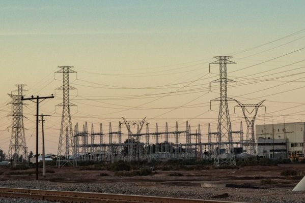 AMLO convoca a diálogo con empresas con sociedades de autoabasto eléctrico