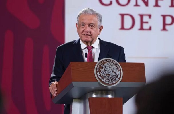 AMLO avala campaña de llamar “traidores” a quienes votaron contra Reforma Eléctrica