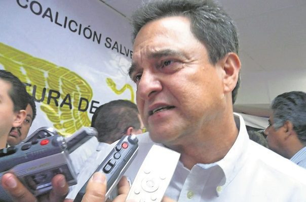 Dan amparo a FGR para evitar dar al INE expediente de Pío López Obrador