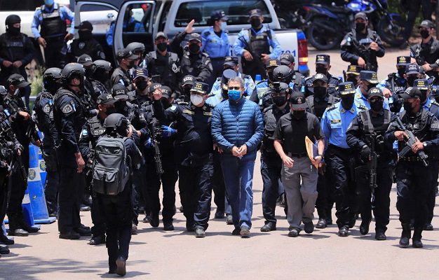 Inicia extradición a EE.UU. del expresidente hondureño Juan Orlando Hernández