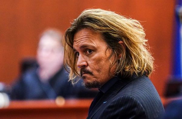 "¡Vamos a quemarla!" Defensa de Amber revela mensajes violentos de Johnny Depp