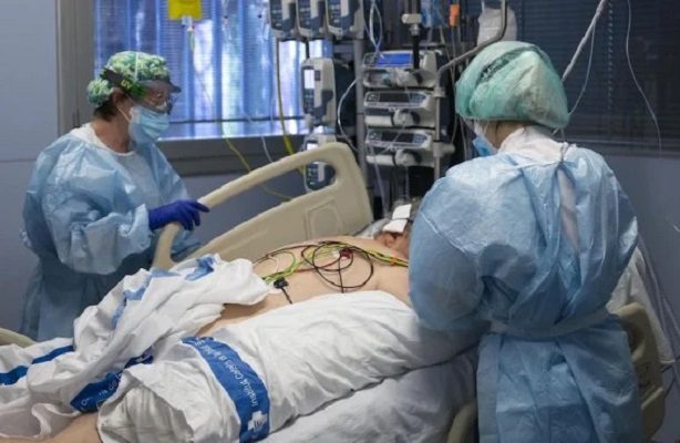 Paciente covid del Reino Unido dio positivo durante 505 días, la infección más larga registrada