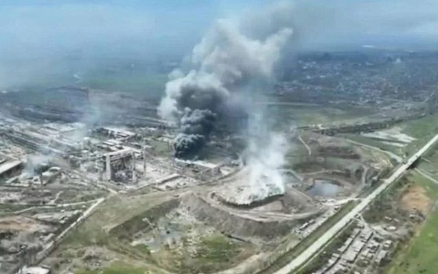 Rusia reanuda ataques aéreos contra planta acerera de Azovstal, en Mariupol