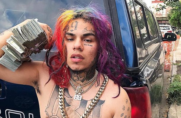 El rapero Tekashi 6ix9ine regala 1 millón de pesos a familia mexicana #VIDEO
