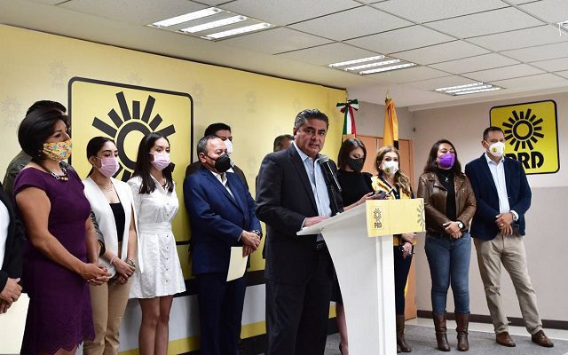 Diputados del PRD denuncian ante FGR hackeo a sus redes sociales