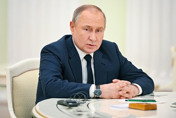Putin acepta ayuda de la ONU para evacuar a civiles de siderúrgica de Mariúpol