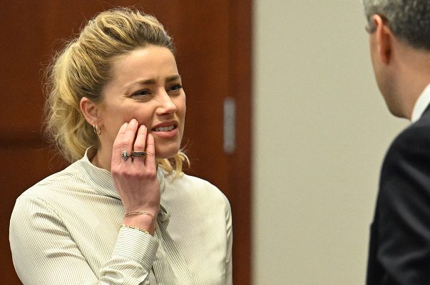Amber Heard no presentó lesiones tras pelea con Depp en 2016, asegura policía de LA