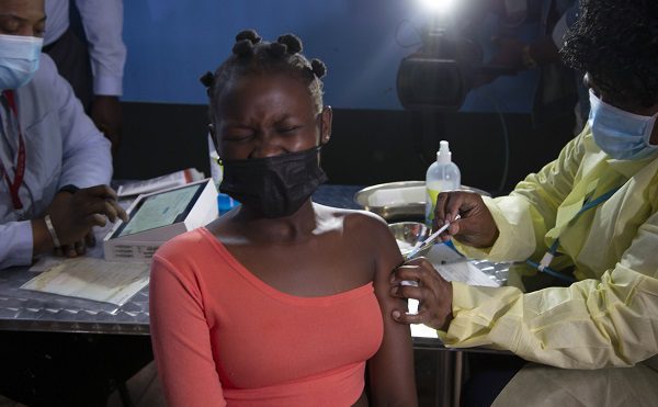 Sudáfrica podría estar entrando en quinta ola de covid-19, advierten autoridades de Salud