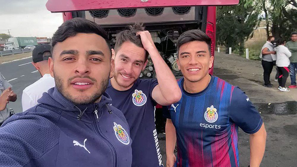 Autobús de Chivas se descompone en pleno viaje a Toluca