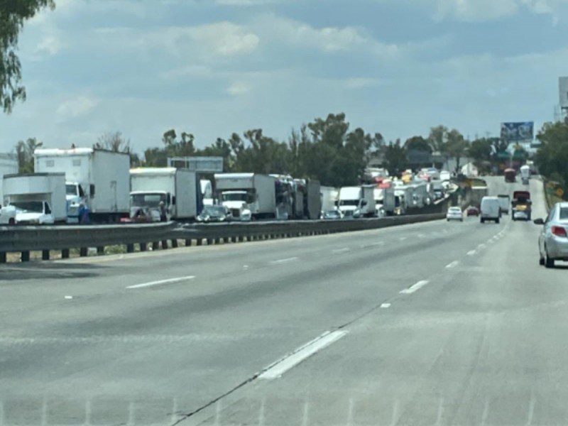 Bloqueo de transportistas en la México-Querétaro