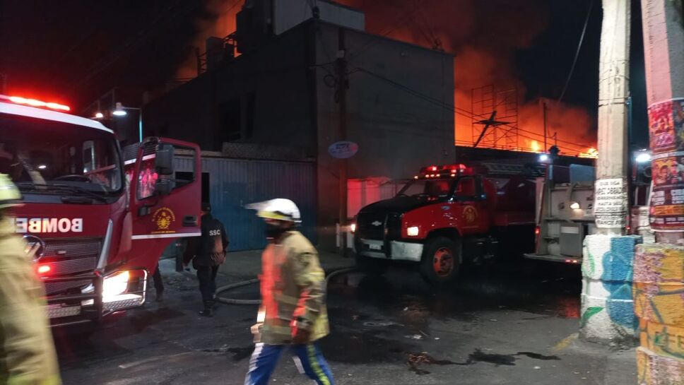 Incendio en fábrica de Iztapalapa
