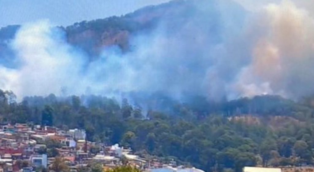 Incendio forestal en Uruapan, Michoacán