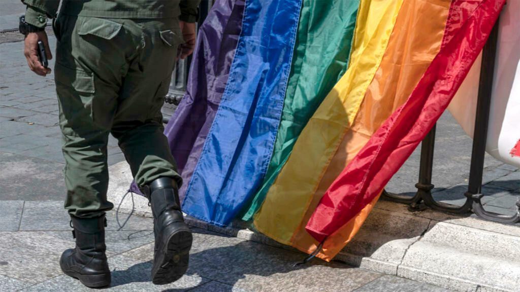 Militares homosexuales denuncian que “en Venezuela es más grave ser gay que corrupto”