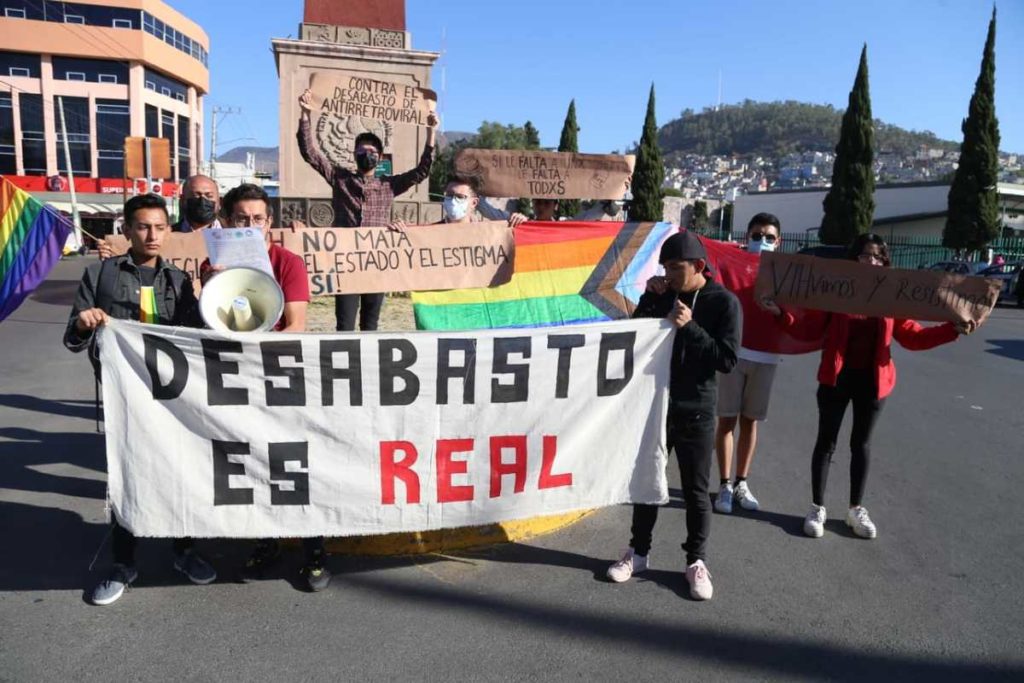 Protesta por desabasto de antiretrovirales para VIH en IMSS de Pachuca