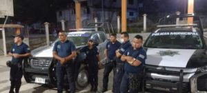 Pobladores retuvieron por quince horas a seis policías en Hidalgo