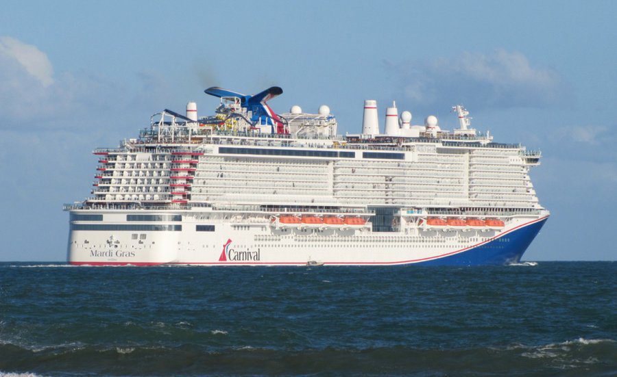 Turista cae al mar desde el barco crucero Mardi Gras
