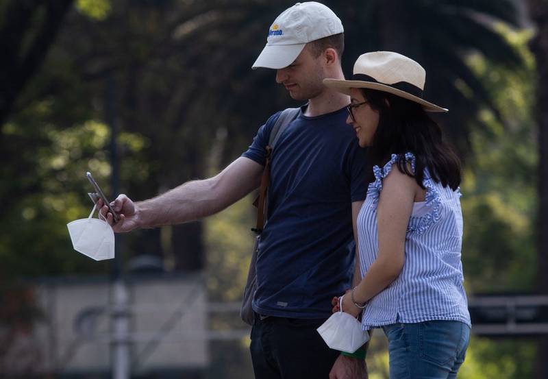 ¡Adiós al cubrebocas en espacios cerrados en Nuevo León!