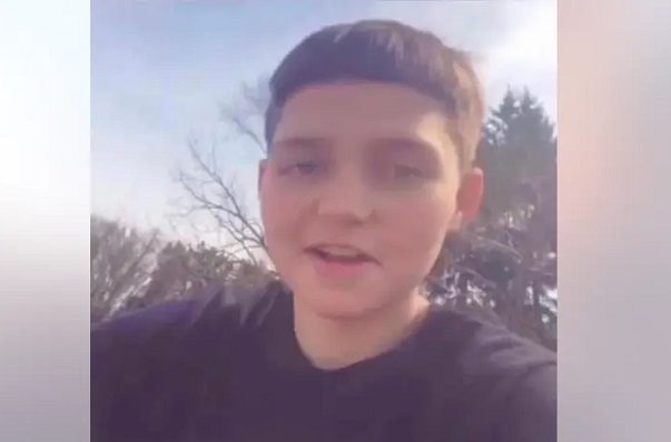 Investigan a policía de EE.UU. acusado de matar de un tiro a niño de 12 años