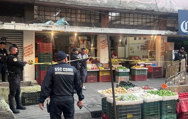 Asesinan a hombre con arma blanca en calles de la colonia Centro