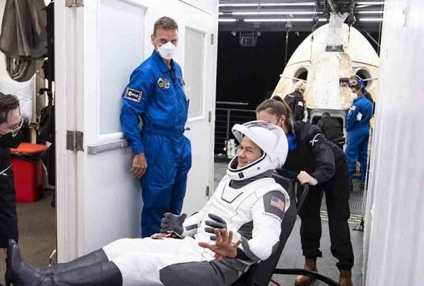 Regresan a la Tierra los cuatro tripulantes de la misión Crew-3
