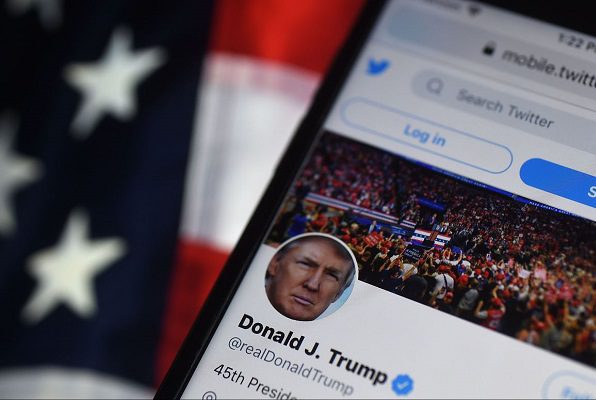 Juez desestima demanda de Trump por veto en redes sociales