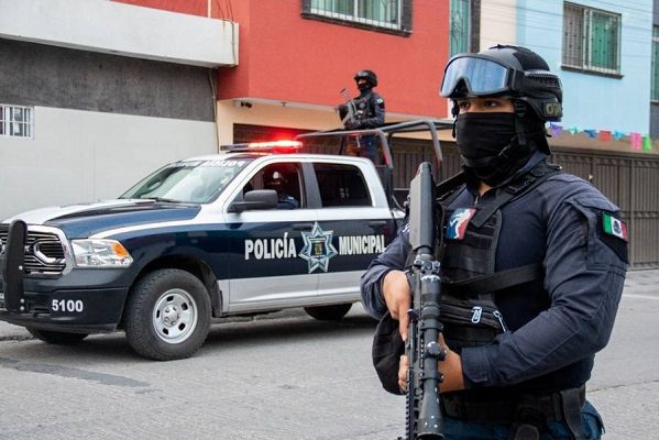 Vecinos intentan linchar a dos sujetos, en Torreón