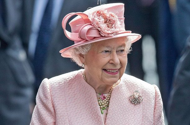 La reina Isabel II cancela su participación en el 'discurso del trono' por problemas de movilidad