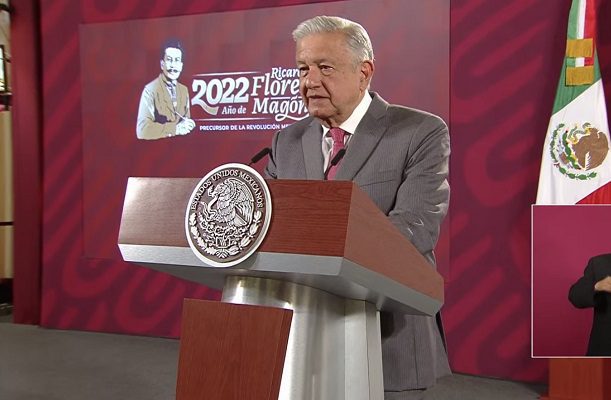 AMLO felicita a las mamás de México, en especial “a quienes sufren por sus hijos”