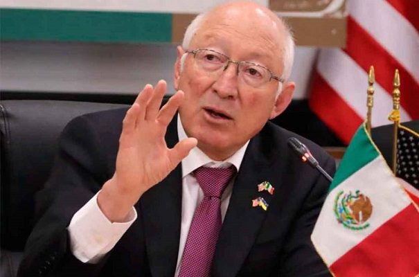 El embajador Ken Salazar externa "condena internacional" por asesinato de periodistas